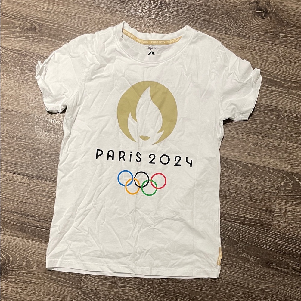 Never worn Olympic White Paris 2024 T-Shirt